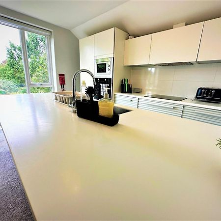 Horizon House, Modern 2-Bedroom Flat 2, Parking, Netflix, Oxford Eksteriør billede