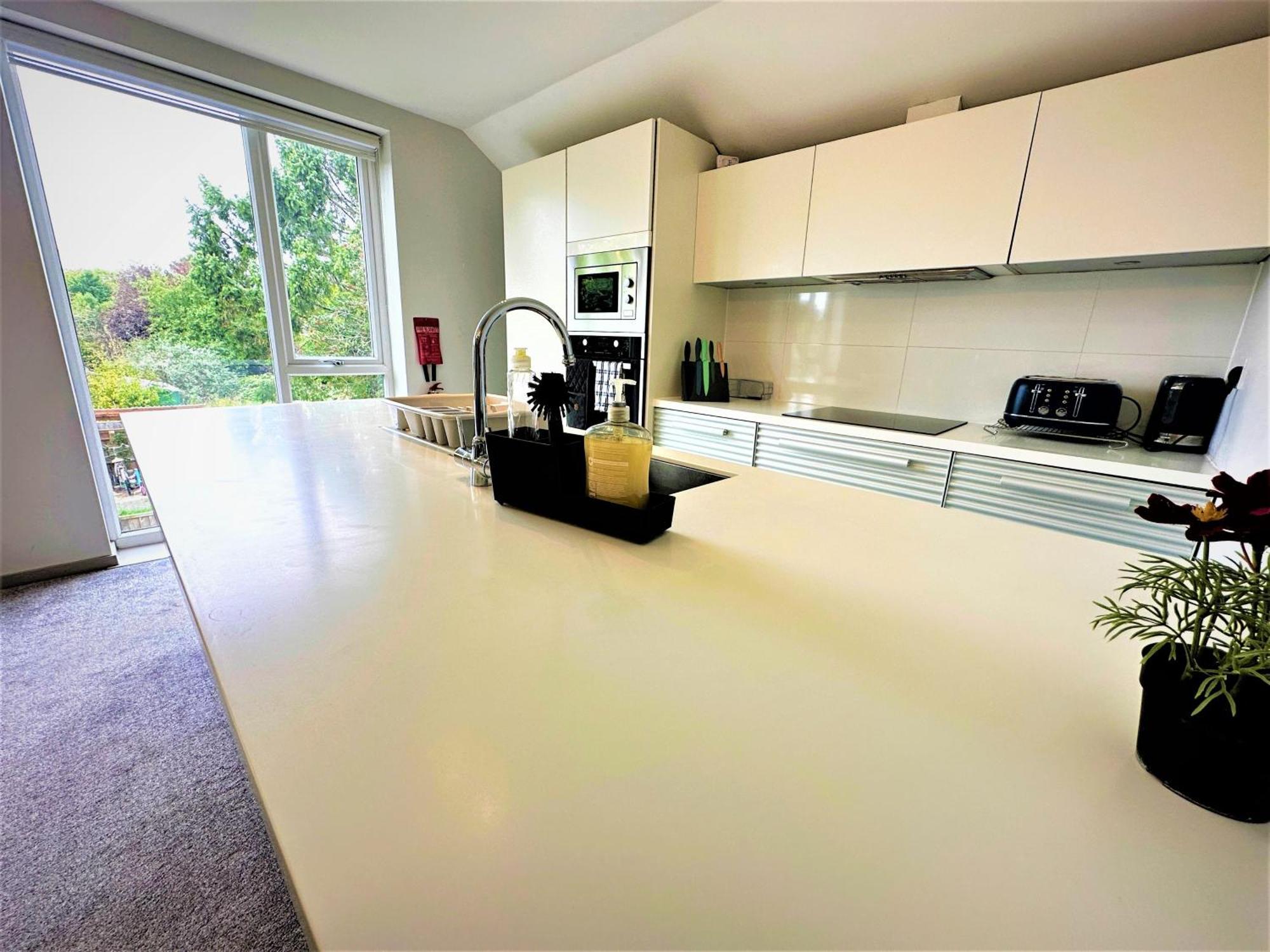 Horizon House, Modern 2-Bedroom Flat 2, Parking, Netflix, Oxford Eksteriør billede